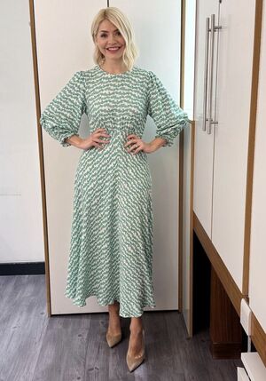 Holly Willoughby OnlyFans Leak Picture - Thumbnail ukRXXG4SIC