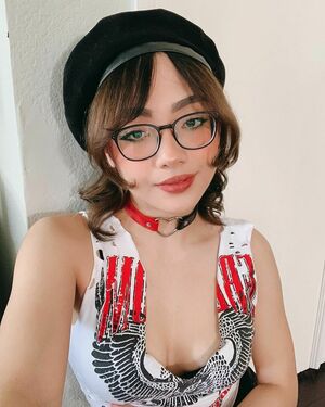 Honeebelle OnlyFans Leak Picture - Thumbnail 4jp6P1GkEe