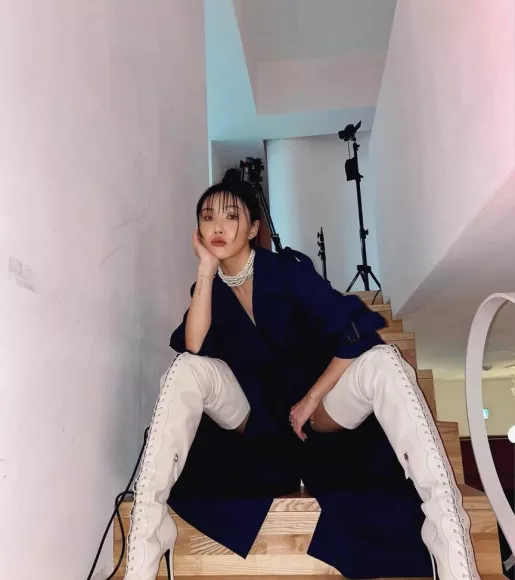 Hwasa OnlyFans Leak Picture - Thumbnail 8GoaN5rYvc