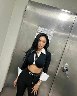 Hwasa OnlyFans Leak Picture - Thumbnail gK1V1H43od