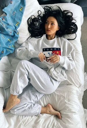 Hwasa OnlyFans Leak Picture - Thumbnail hmu3qNL627