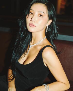 Hwasa OnlyFans Leak Picture - Thumbnail lTm0qkw7zB