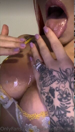 Itsdanielaandrea OnlyFans Leak Picture - Thumbnail RGILzqvQf3