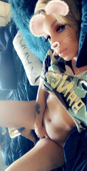 Jadastevens420 OnlyFans Leak Picture - Thumbnail ijaZjHGQxn