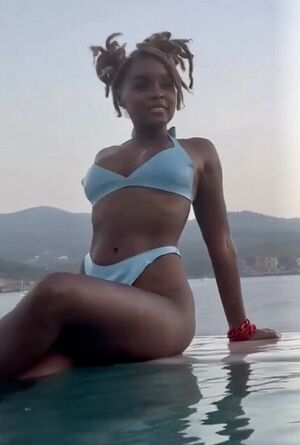 Janelle Monae OnlyFans Leak Picture - Thumbnail PJ6cvZomUk