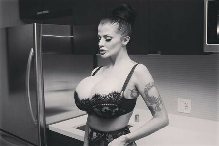 Joslyn James OnlyFans Leak Picture - Thumbnail XRmXLdEleB