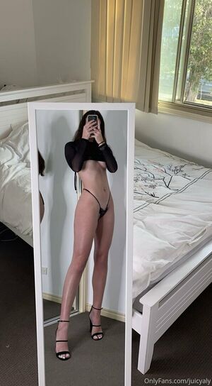 Juicyalycia OnlyFans Leak Picture - Thumbnail WuF3JBcsCW