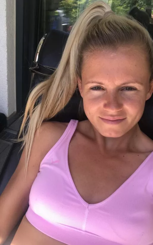 Julia Simic OnlyFans Leak Picture - Thumbnail BwcFd20GRC