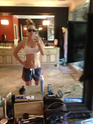 Kaley Cuoco OnlyFans Leak Picture - Thumbnail OIQfqz9RNF