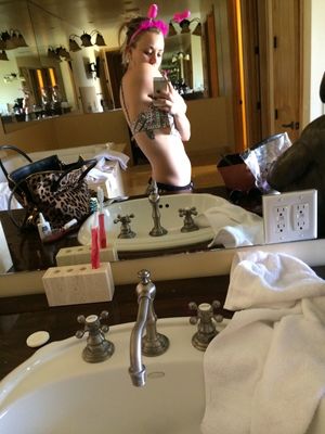 Kaley Cuoco OnlyFans Leak Picture - Thumbnail XvynL6Q3SJ