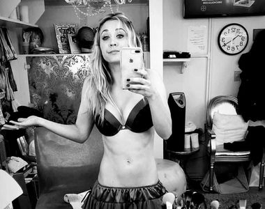 Kaley Cuoco OnlyFans Leak Picture - Thumbnail u1cnEfyrWH