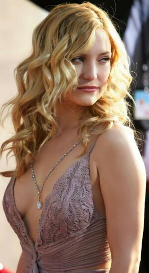 Kate Hudson OnlyFans Leak Picture - Thumbnail C5YPuo1wOt