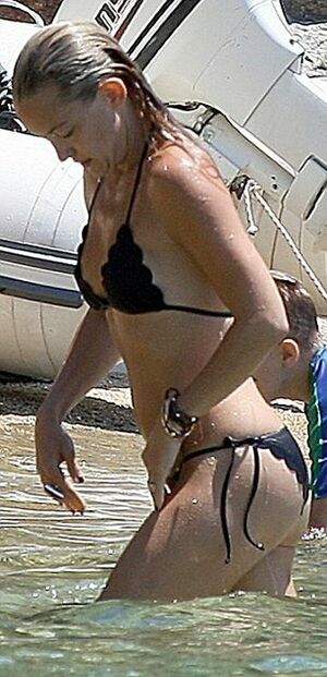 Kate Hudson OnlyFans Leak Picture - Thumbnail iqG7oFM9Sv