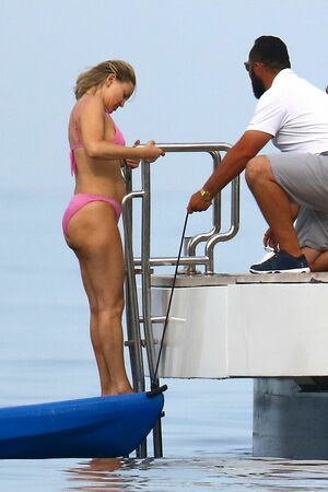 Kate Hudson OnlyFans Leak Picture - Thumbnail o2mGc43nuD