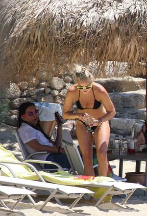 Kate Hudson OnlyFans Leak Picture - Thumbnail vuiSdoaH2F