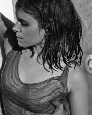 Kate Mara OnlyFans Leak Picture - Thumbnail h7t32LClMx