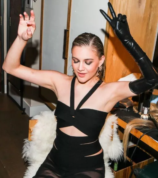 Kelsea Ballerini OnlyFans Leak Picture - Thumbnail 8qWvVy86li