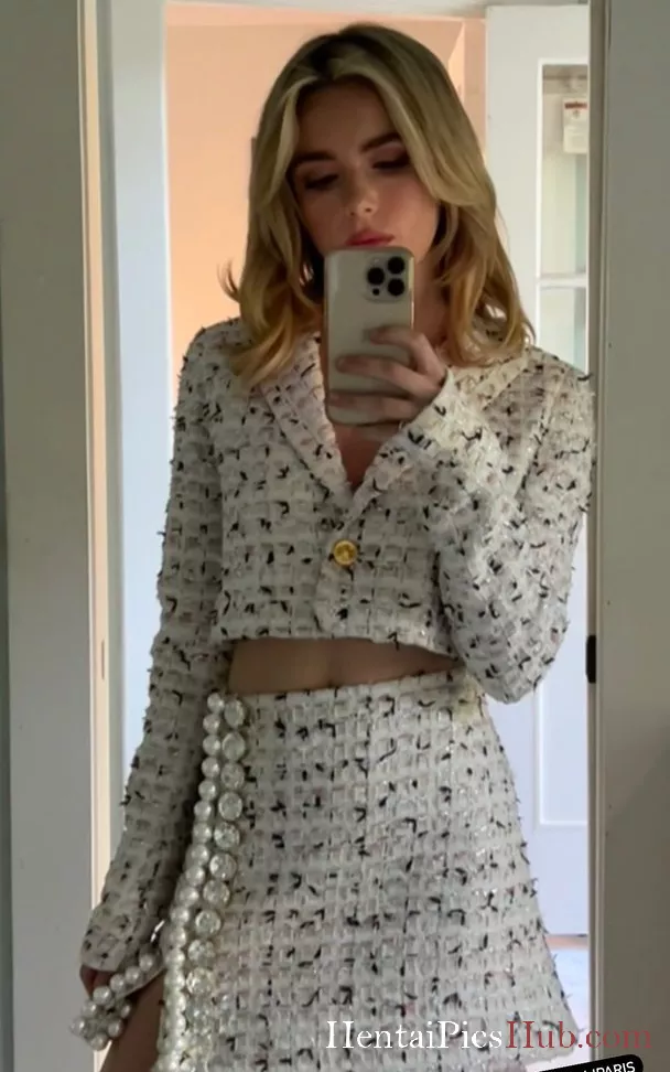 Kiernan Shipka Nude OnlyFans Leak Photo ANzYeX8gp1