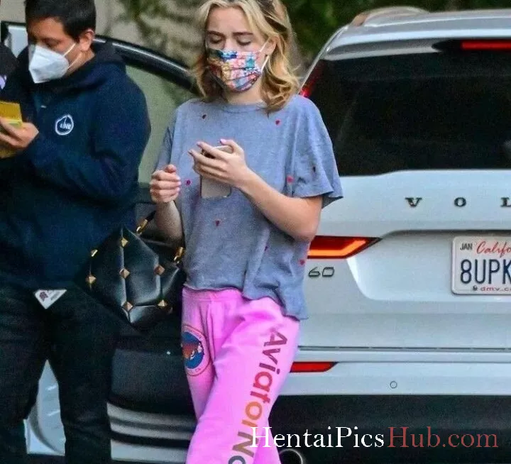 Kiernan Shipka Nude OnlyFans Leak Photo sEeWzl4Iav