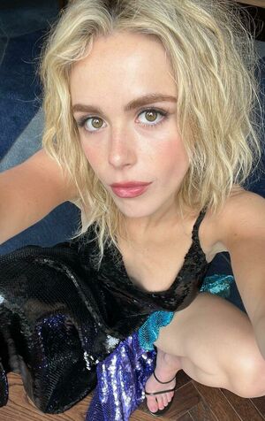 Kiernan Shipka OnlyFans Leak Picture - Thumbnail PjTfodRA9r