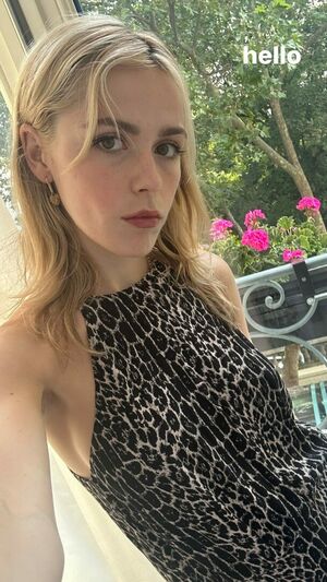 Kiernan Shipka OnlyFans Leak Picture - Thumbnail UconQ2yeNv