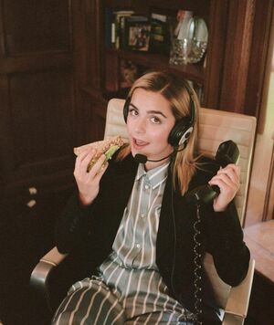 Kiernan Shipka OnlyFans Leak Picture - Thumbnail Xo0A6ZRdud