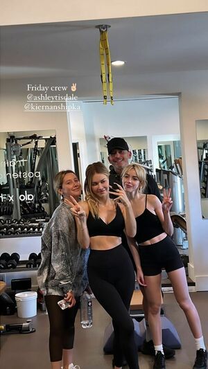 Kiernan Shipka OnlyFans Leak Picture - Thumbnail bcBaLNFRGt