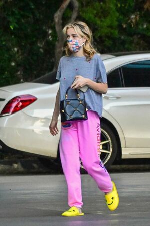 Kiernan Shipka OnlyFans Leak Picture - Thumbnail blb77mF3Rs