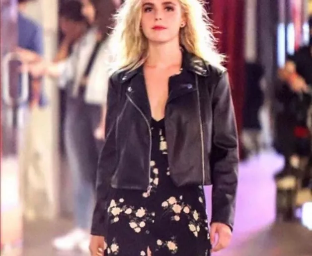 Kiernan Shipka OnlyFans Leak Picture - Thumbnail iWcOxKA63W