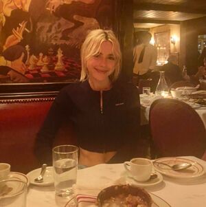 Kiernan Shipka OnlyFans Leak Picture - Thumbnail m7YCqYIyES