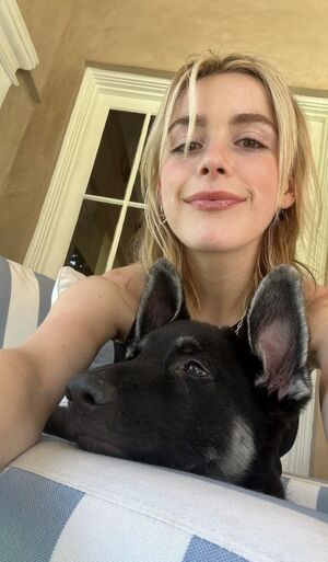 Kiernan Shipka OnlyFans Leak Picture - Thumbnail mdO9SWUAEN