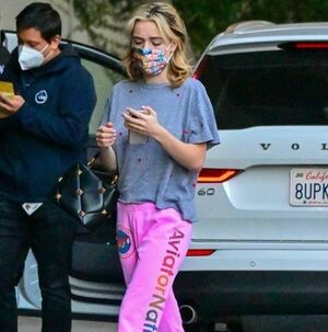 Kiernan Shipka OnlyFans Leak Picture - Thumbnail sEeWzl4Iav