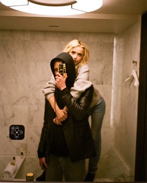 Kiernan Shipka OnlyFans Leak Picture - Thumbnail wwYvGZH8K2