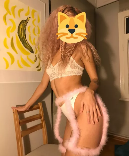 Kittylov2r OnlyFans Leak Picture - Thumbnail 7qY0GkEshA