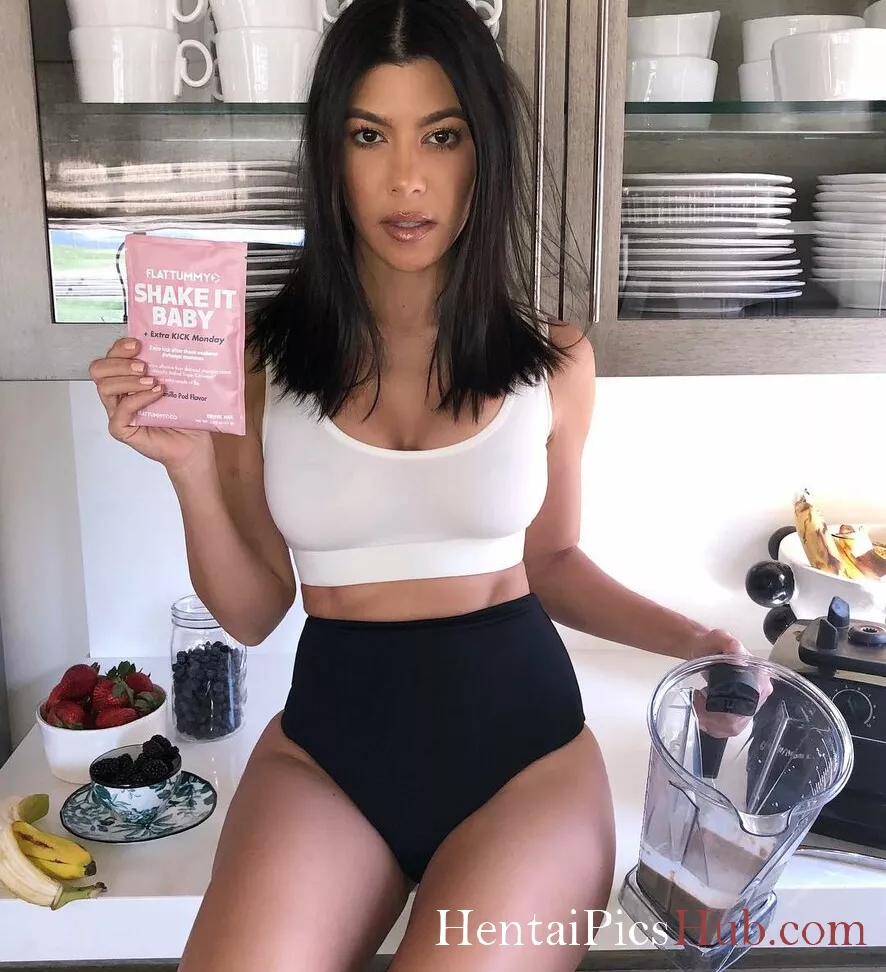 Kourtney Kardashian Nude OnlyFans Leak Photo 0Nnj9BHz2K