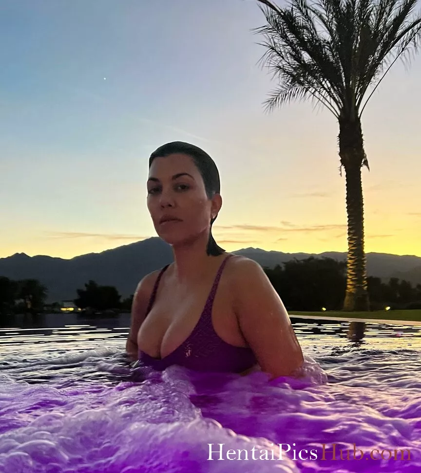 Kourtney Kardashian Nude OnlyFans Leak Photo 0pvCSvSA6e