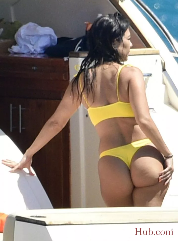 Kourtney Kardashian Nude OnlyFans Leak Photo 4JsiO1Pxuz