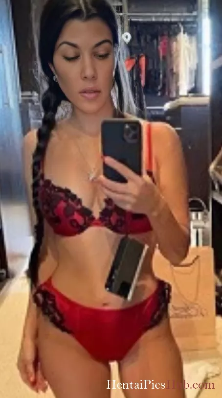 Kourtney Kardashian Nude OnlyFans Leak Photo A9ys3HQfhC