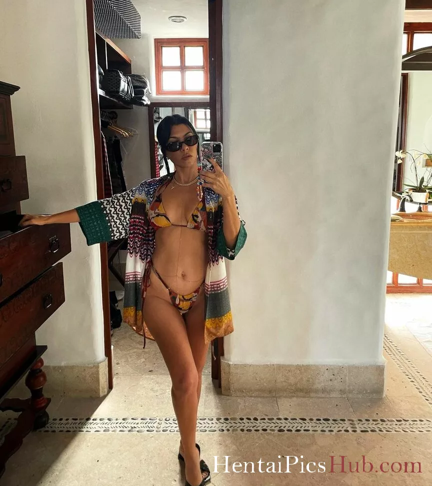 Kourtney Kardashian Nude OnlyFans Leak Photo Vup2cX4iXy