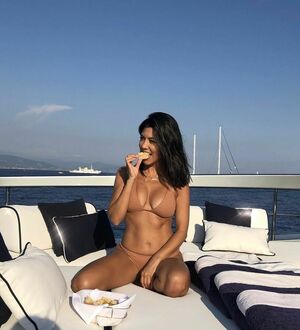 Kourtney Kardashian OnlyFans Leak Picture - Thumbnail 0nEQ8ktZY9