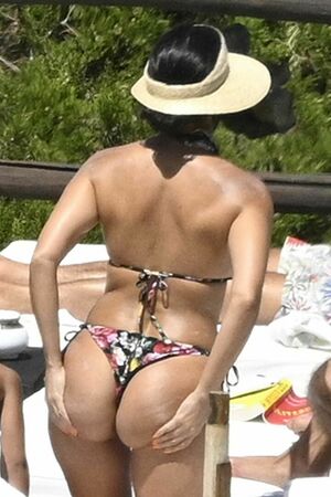 Kourtney Kardashian OnlyFans Leak Picture - Thumbnail 1DSJyr5vtO