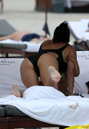 Kourtney Kardashian OnlyFans Leak Picture - Thumbnail 2o96bbZRsb