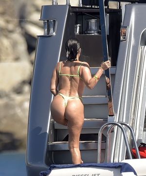 Kourtney Kardashian OnlyFans Leak Picture - Thumbnail Jl6bIPmhNW