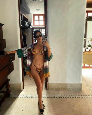 Kourtney Kardashian OnlyFans Leak Picture - Thumbnail Vup2cX4iXy