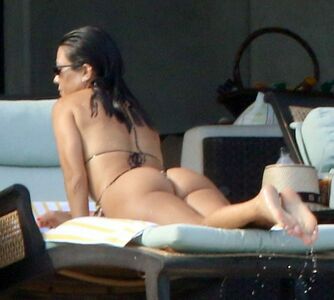 Kourtney Kardashian OnlyFans Leak Picture - Thumbnail alZZOpwIJG