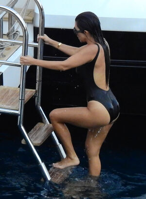 Kourtney Kardashian OnlyFans Leak Picture - Thumbnail e2D6hOIulu