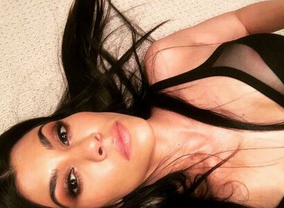 Kourtney Kardashian OnlyFans Leak Picture - Thumbnail eyDB9RfIfu