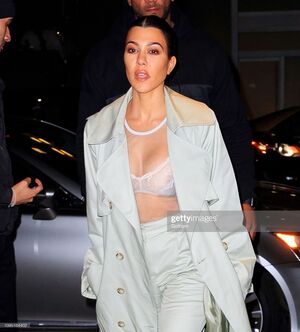 Kourtney Kardashian OnlyFans Leak Picture - Thumbnail g59O90nd0L