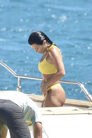 Kourtney Kardashian OnlyFans Leak Picture - Thumbnail hXnkT99acH