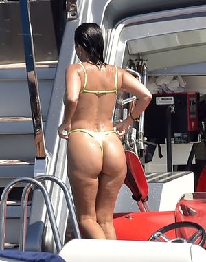 Kourtney Kardashian OnlyFans Leak Picture - Thumbnail optmcVfOlF